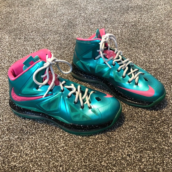 lebron james custom shoes